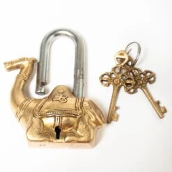 Brass Lock Camel -Furniture & Decoration Shop Brass 20Lock 20Camel.03