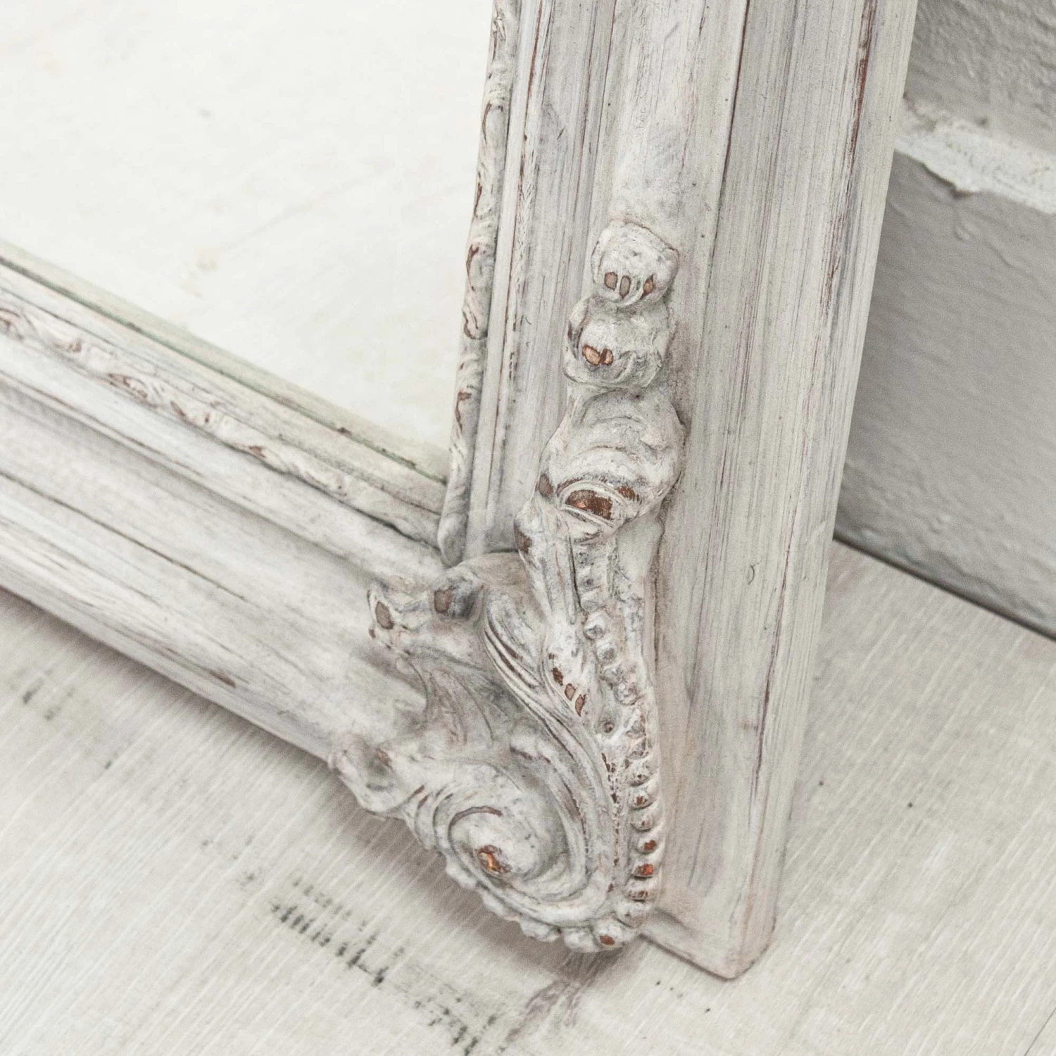 Small Grey Wash Mirror With Decorative Wreath Top 6 Small Grey Wash Mirror With Decorative Wreath Top - Image 4